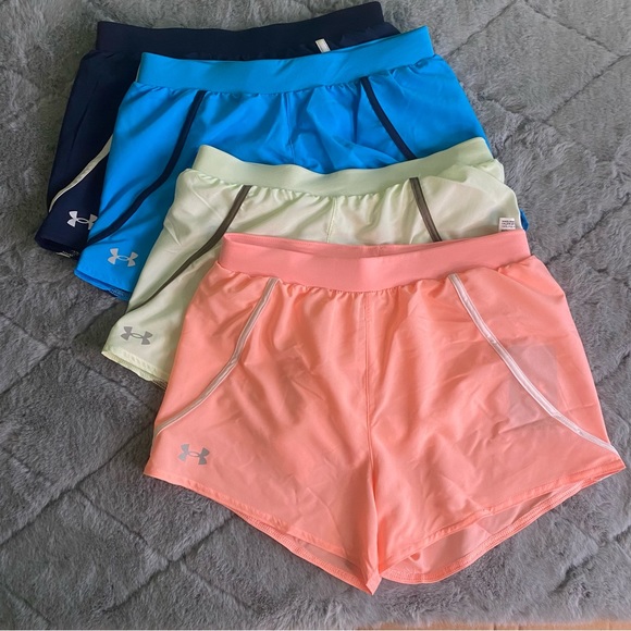 Under Armour woman’s Mileage 3.0 short - Picture 1 of 5
